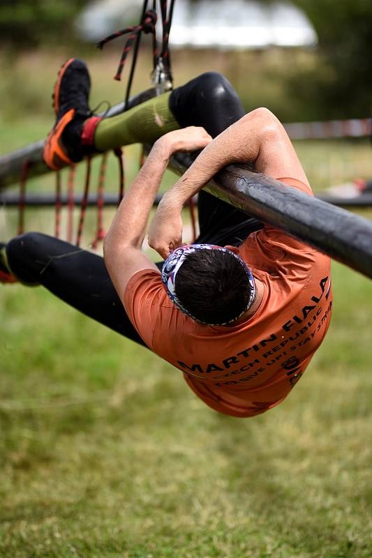 Extrémní závod Ares Race přilákal do Hradce nad Svitavou stovky závodníků.