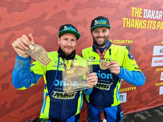 S přípravou na 44. ročník Rallye Dakar finišují Martin Michek (vlevo) a Milan Engel.