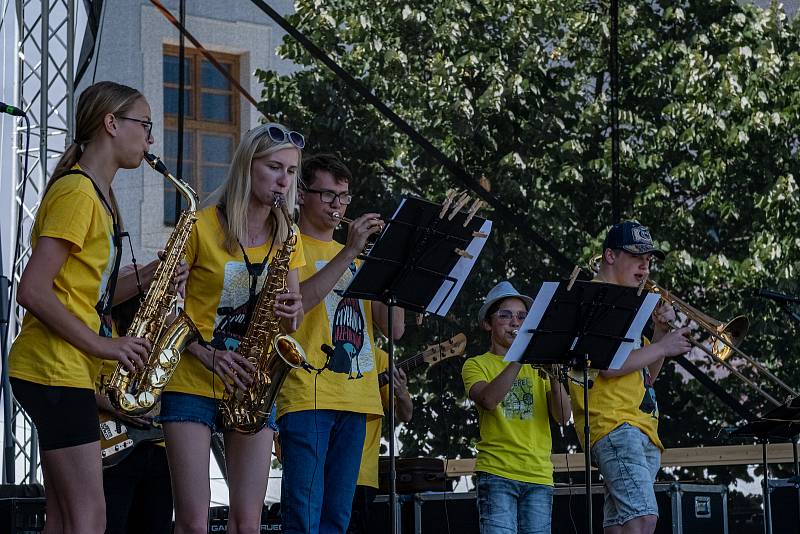 Free zóna festivalu Litomyšl v Klášterních zahradách žije hudbou každý den. Foto: Foto: Ivan Krejza (Festivalové zahrady)