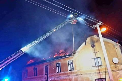 Požár rodinného domu v Luži.