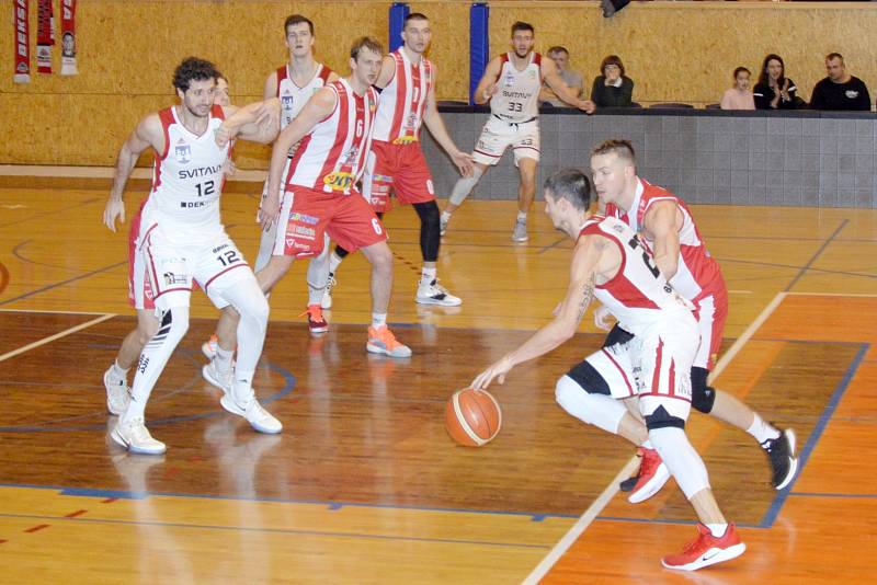 Z utkání Dekstone Tuři Svitavy vs. BK JIP Pardubice.