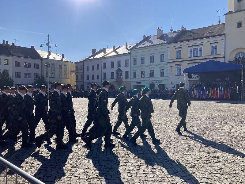 Slavnostní slib žáků 1. ročníku vojenské školy v Moravské Třebové.