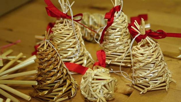 Vyrobte si vánoční ozdoby a kukuřičné postavičky - Svitavský deník