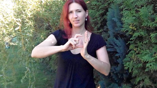 Tlumočnice znakového jazyka Petra Dvořáková
