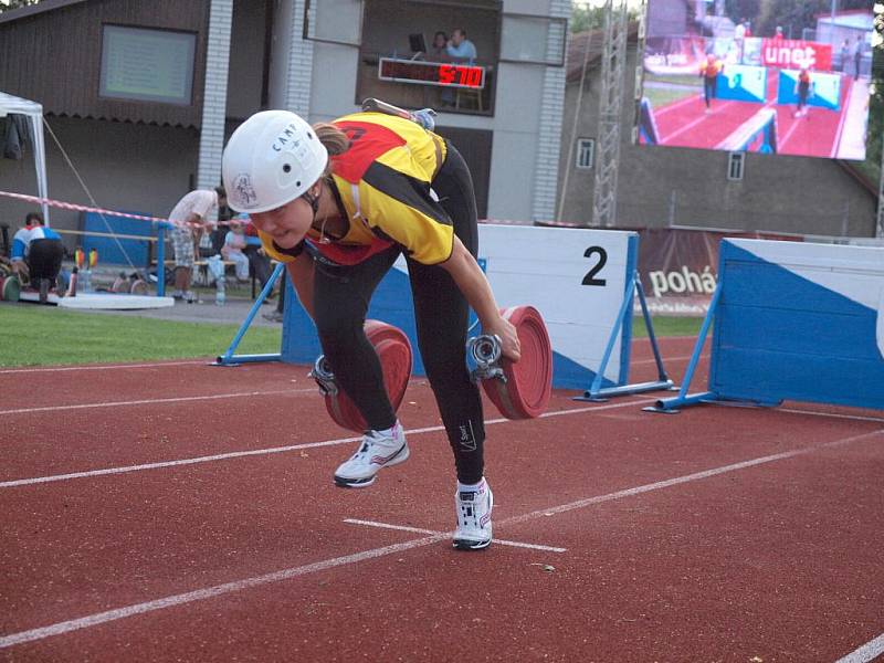 Největší a nejdůležitější sportovní akcí roku v požárním sportu byl první srpnovou sobotu v Kamenci závod Českého poháru Velkopopovického kozla mužů a žen v běhu na sto metrů s překážkami. 