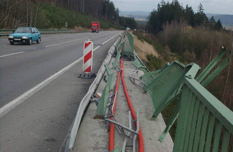 Hřebečský tunel čeká dlouhá uzavírka. Připomeňte si, jak šel čas s tunelem.