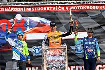 Východočeské stupně vítězů v kubatuře 85 cm: Stanislav Pojar (ÚAMK Zejax Motoklub Chrudim), David Widerwill (Cermen Racing Team) a Martin Červenka (Orion Racing Team).