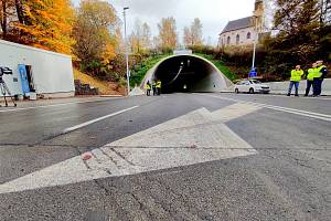 Hřebečský tunel je po celkové rekonstrukci znovu otevřený.