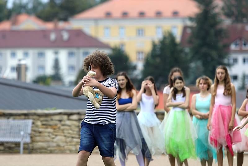 Festival Mladá Smetanova Litomyšl nabídl v sobotu Zahradní slavnost.