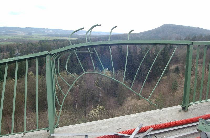 Hřebečský tunel čeká dlouhá uzavírka. Připomeňte si, jak šel čas s tunelem.