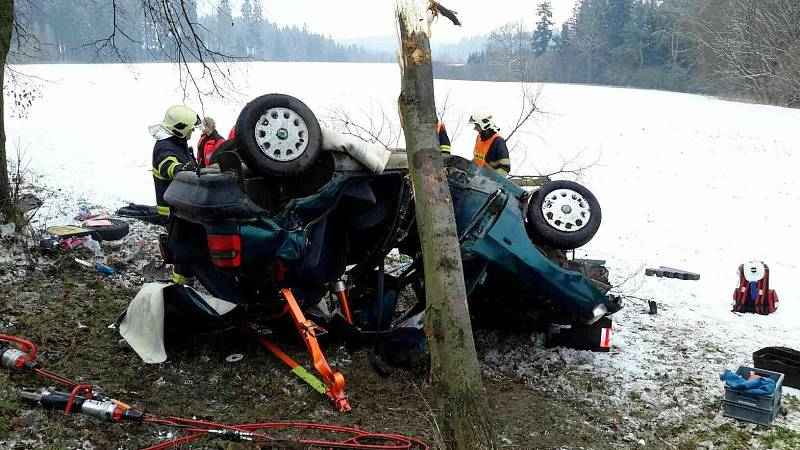 Tragická havárie osobního automobilu v Březové nad Svitavou.