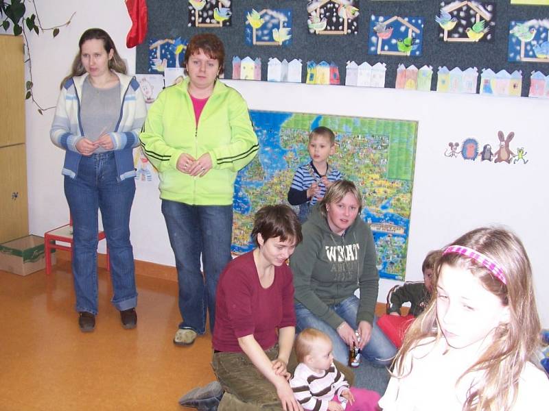 Mateřské centrum Kocourek navštívilo školu.