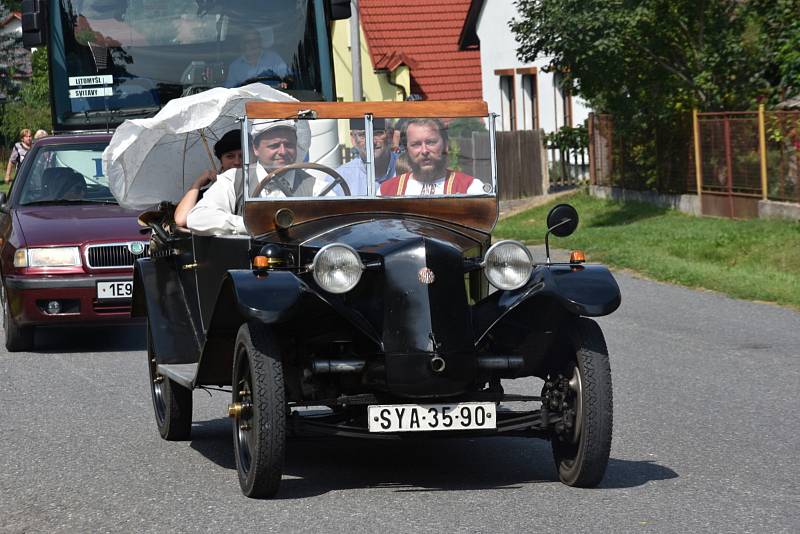 TRSTĚNICE slavila o víkendu dožínky.