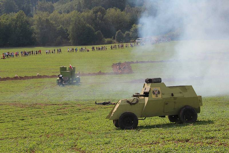 Historická bitva v Mladějově na Moravě připomněla období první světové války. Na bitevním poli se utkali vojáci ruské a rakouské armády.