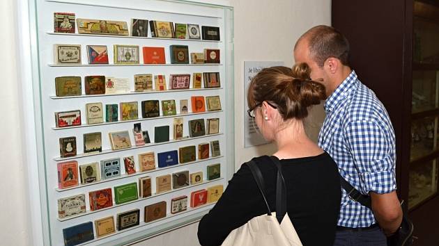 Návštěvníci mohou obdivovat v nově otevřeném litomyšlském muzeu nejen kopii obloukové lampy Františka Křižíka.  Jedinečný je i pohled na archeologické vykopávky.