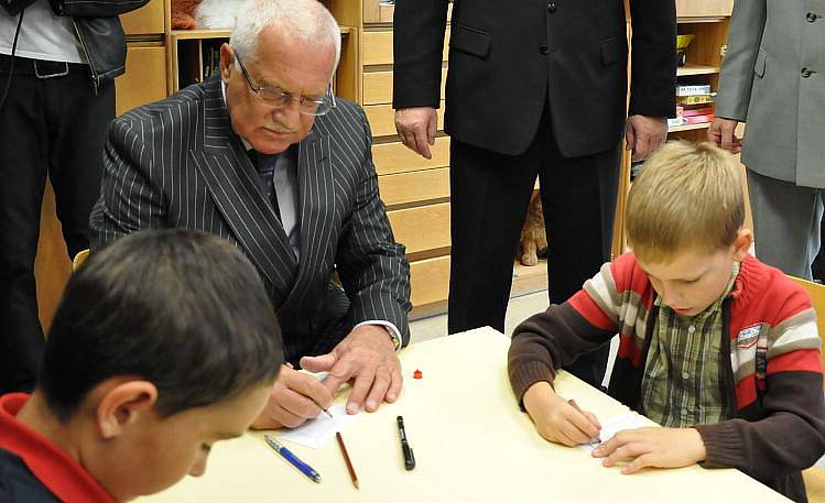 Prezident republiky Václav Klaus zahajoval školní rok ve škole T.G. Masaryka v Litomyšli.