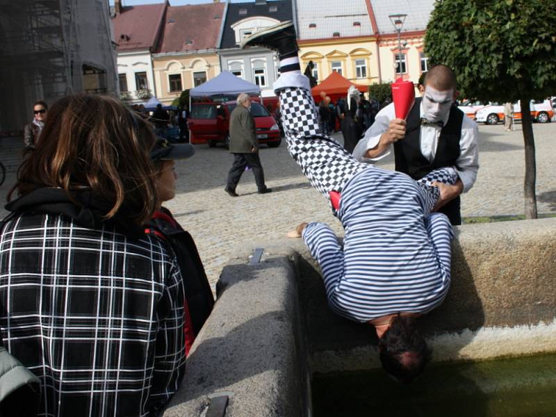 Na mezinárodní festival pantomimy přijeli do Poličky mimové z různých koutů Evropy.