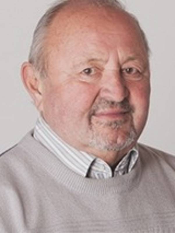 Libor Zelinka (KSČM a nezávislých kandidátů), 76 let, dlouholetý zastupitel města