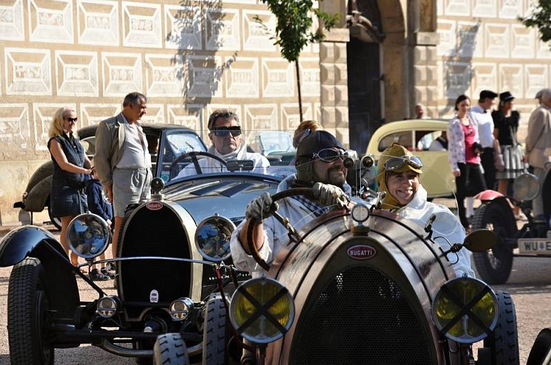 V Litomyšli si dali sraz milovníci historických automobilů.