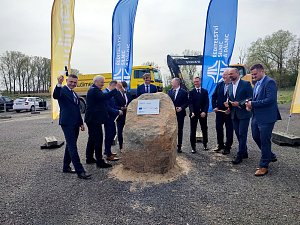 Zahájení stavby dálnice D35 v úseku Džbánov - Litomyšl.