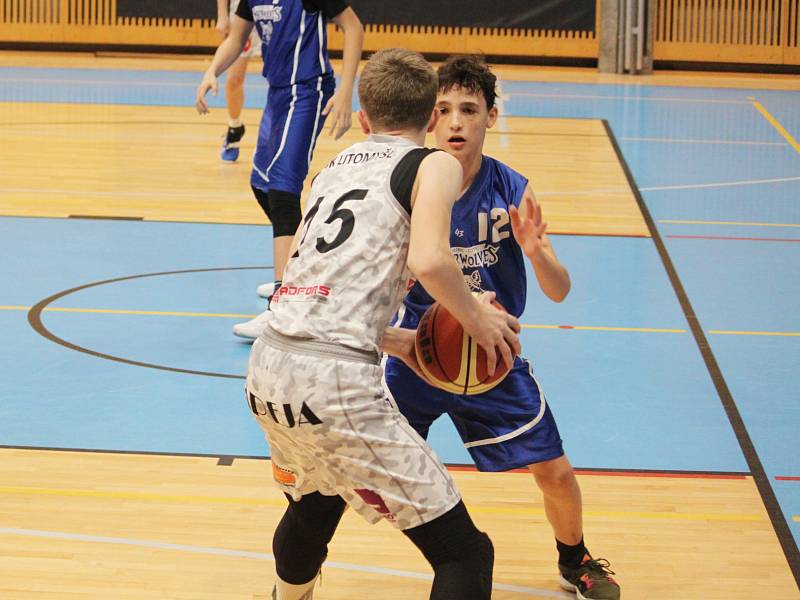 Středoevropská mládežnická basketbalová liga v Litomyšli.