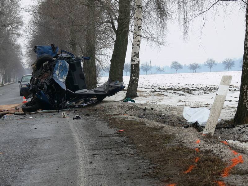 Havárie osobního automobilu u obce Lezník.