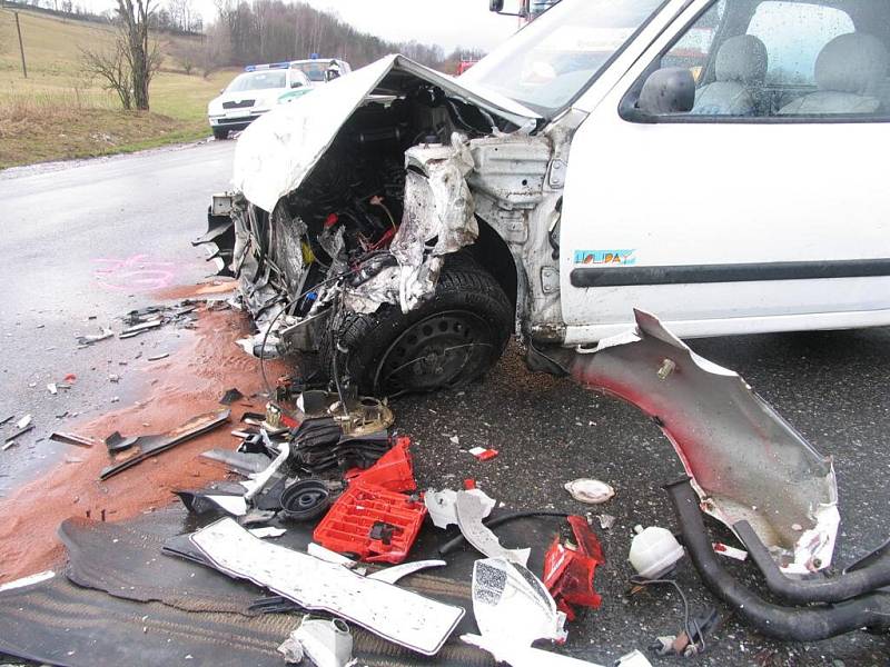 Svitavy - Řidič Nissanu Micra nedal přednost a to se mu vymstilo.