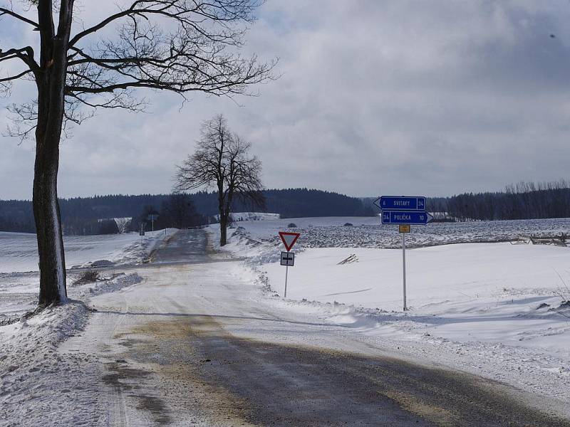 Zima se ještě v okrese nevzdává.