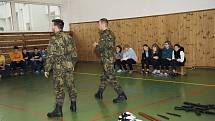 Příprava občanů k obraně státu na základní škole v Jevíčku