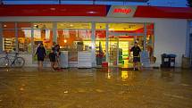 Pondělní podvečerní liják způsobil ve Svitavách bleskové lokální záplavy.