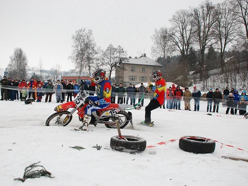 Republikový šampionát v motoskijöringu na trati v Klášterci nad Orlicí.