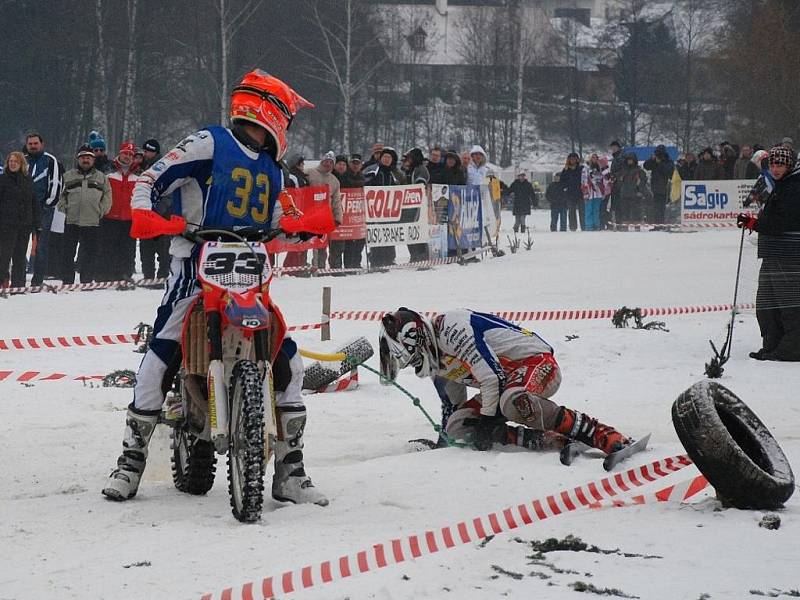 Republikový šampionát v motoskijöringu na trati v Klášterci nad Orlicí.