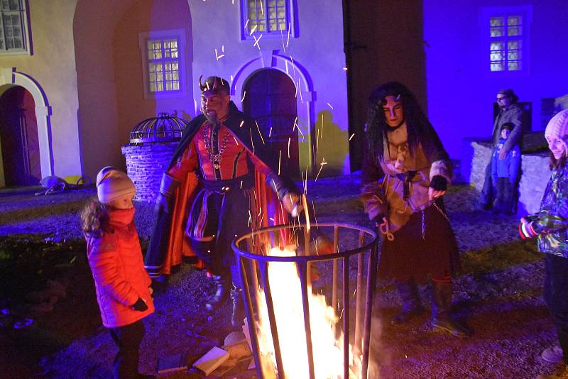 Advent na Svojanově: Lucifer se svou bandou řádil na hradě.