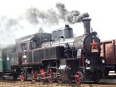 Parní lokomotiva řady 423.009 z roku 1922 při 140. výročí trati Choceň - Litomyšl.