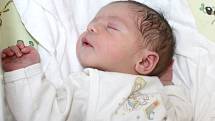 VIKTORIE HNÁTOVÁ. Krásná slečna se narodila 19. června v 6.28 hodin. Vážila 3,35 kilogramu a měřila půl metru. Tatínek René byl mamince Zuzaně po celý porod maximální oporou. Rodina bydlí ve Svitavách.