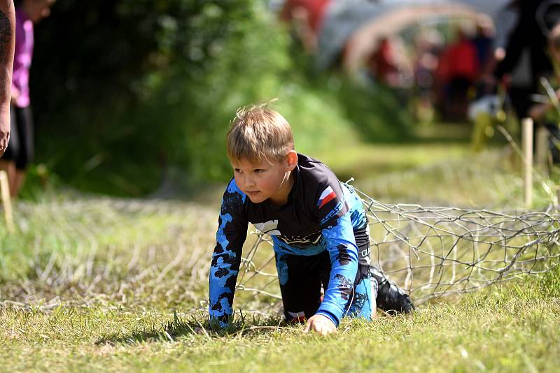 Extrémní závod Ares Race v Hradci nad Svitavou přilákal stovky dětských i dospělých závodníků.