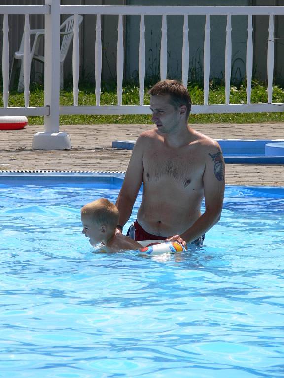 Kemp v Borové nabízí pro hosty lákadlo v podobě bazénu