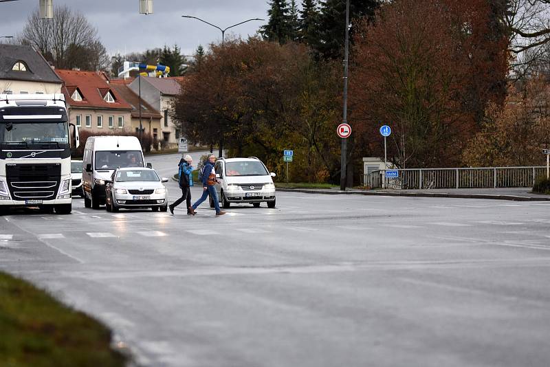 Silnici I/35 od světelné křižovatky po výjezd na Svitavy čeká kompletní rekonstrukce.