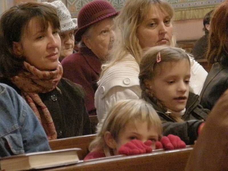 Arcibiskup olomoucký a metropolita moravský Jan Graubner  celebroval mši svatou v kostele sv. Anny v Radiměři