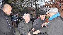 PAMĚTNÍ STÉLA se nachází v místě bývalé židovské synagogy.