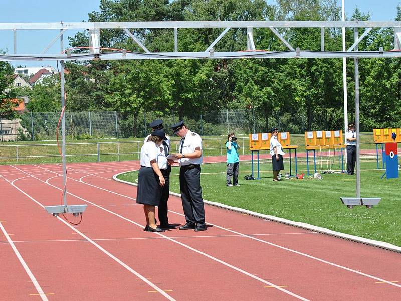 Mistrovství ČR ve hře Plamen na litomyšlském stadionu.