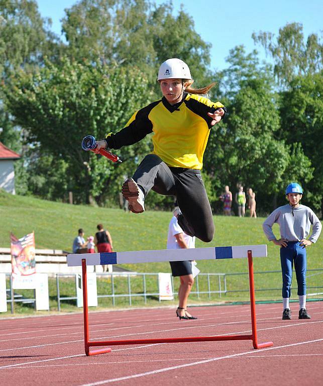 Mistrovství ČR ve hře Plamen na litomyšlském stadionu.