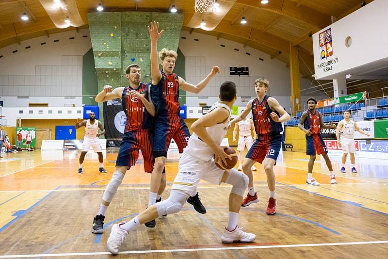 Dekstone Tuři Svitavy vs. Basket Brno.