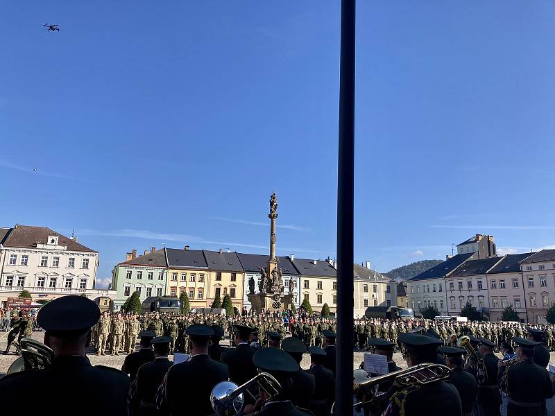 Slavnostní slib žáků 1. ročníku vojenské školy v Moravské Třebové.