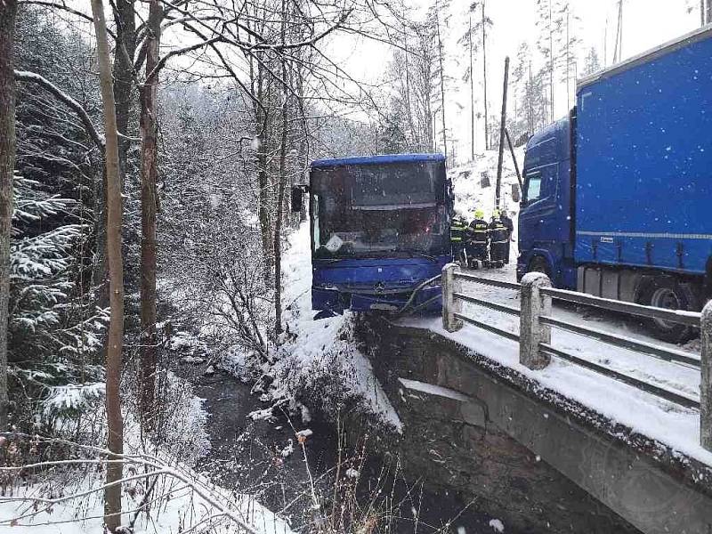 Nehoda autobusu u Bystrého na Svitavsku