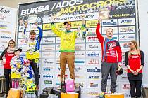 Po bahenní koupeli ve Vranově jsou známi všichni motokrosoví medailisté.