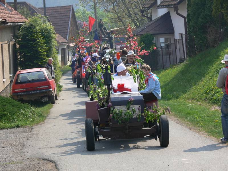 První máj jako recese.