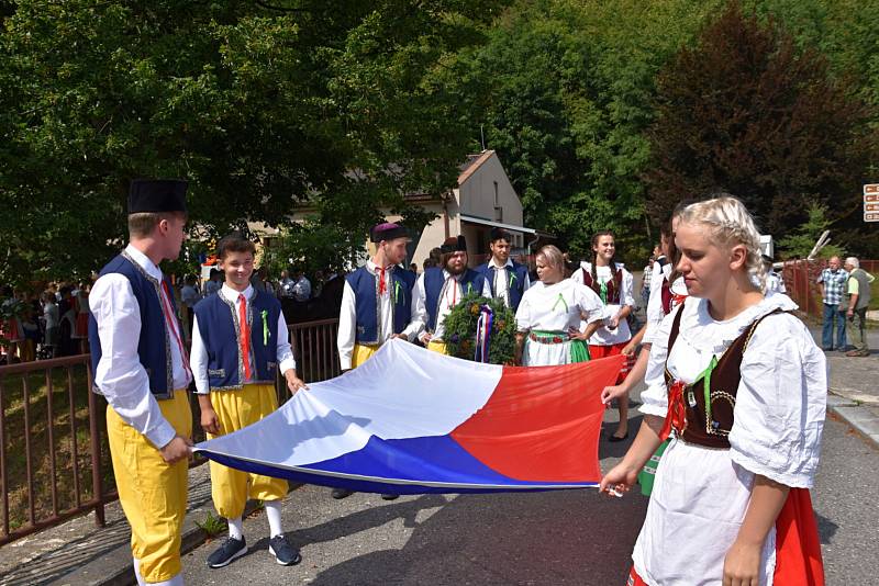 TRSTĚNICE slavila o víkendu dožínky.