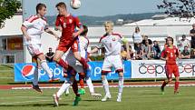 Reprezentační šestnáctky na Svitavském stadionu.