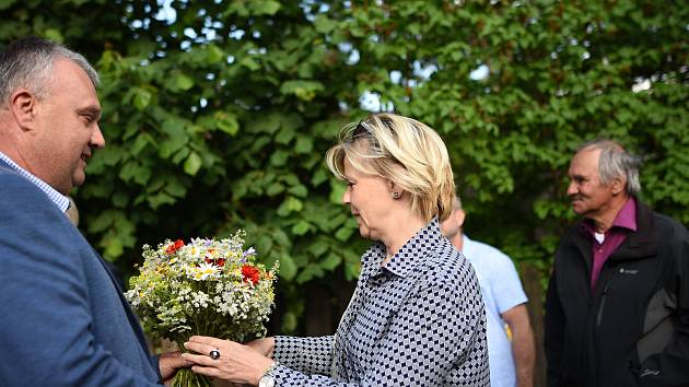 Prezident Petr Pavel s manželkou Evou navštívili ve čtvrtek odpoledne Budislav u Litomyšle.